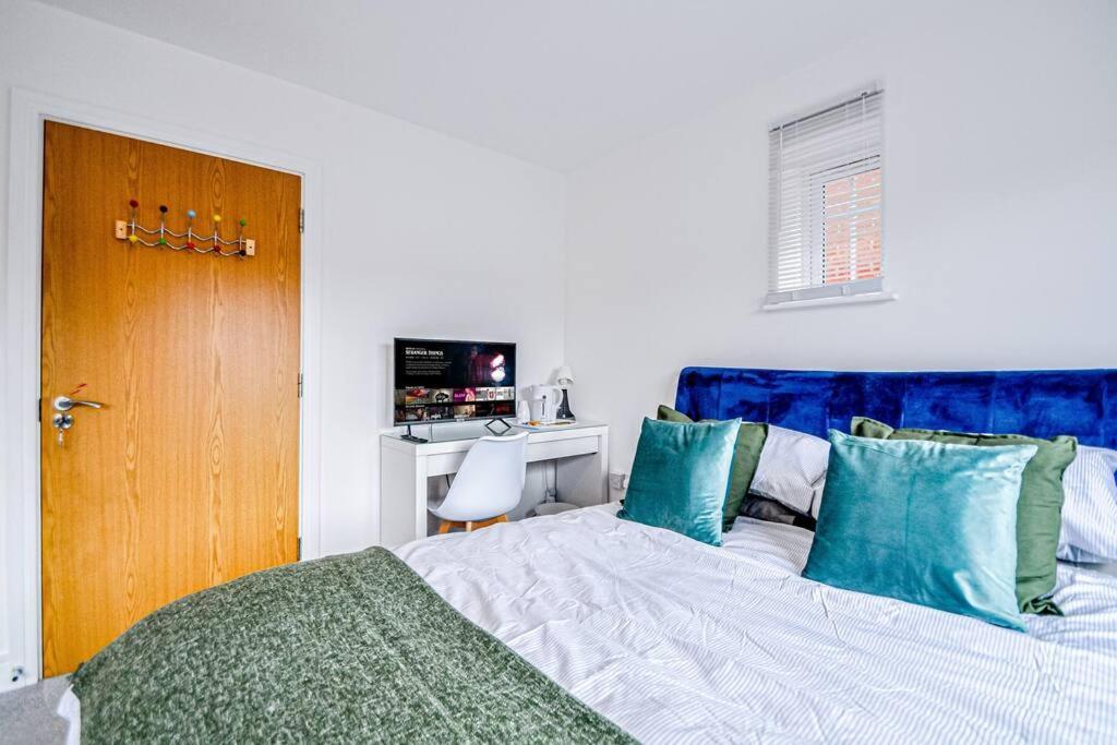 Entire House Sleeps 8 Near The River Thames 메이든헤드 외부 사진