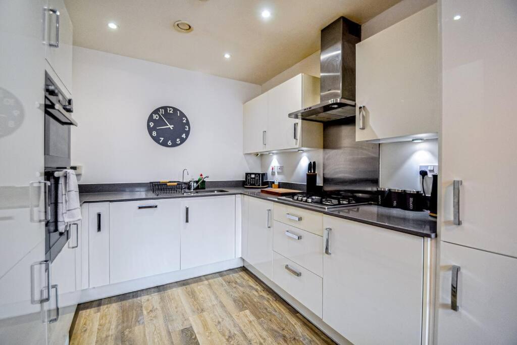 Entire House Sleeps 8 Near The River Thames 메이든헤드 외부 사진