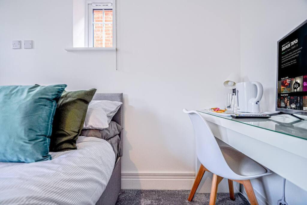 Entire House Sleeps 8 Near The River Thames 메이든헤드 외부 사진