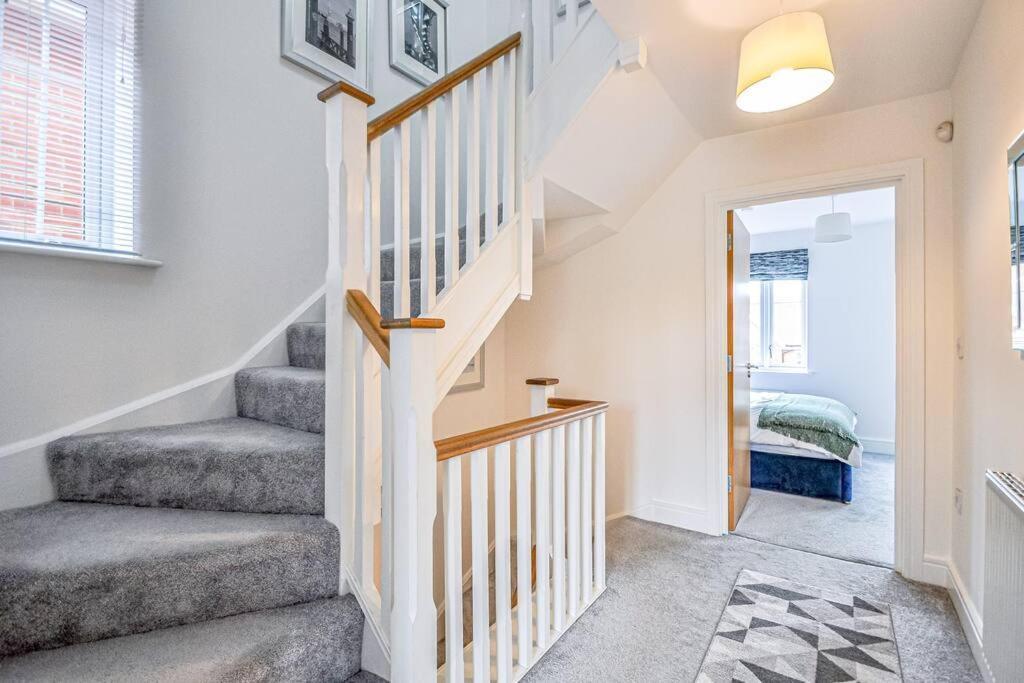Entire House Sleeps 8 Near The River Thames 메이든헤드 외부 사진