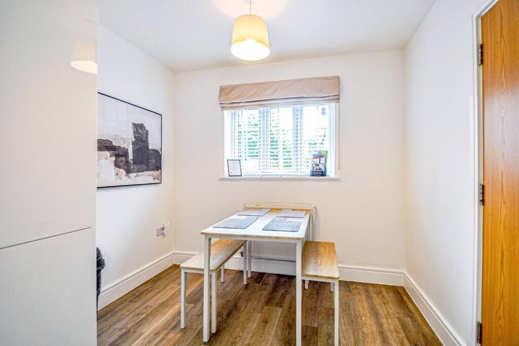 Entire House Sleeps 8 Near The River Thames 메이든헤드 외부 사진