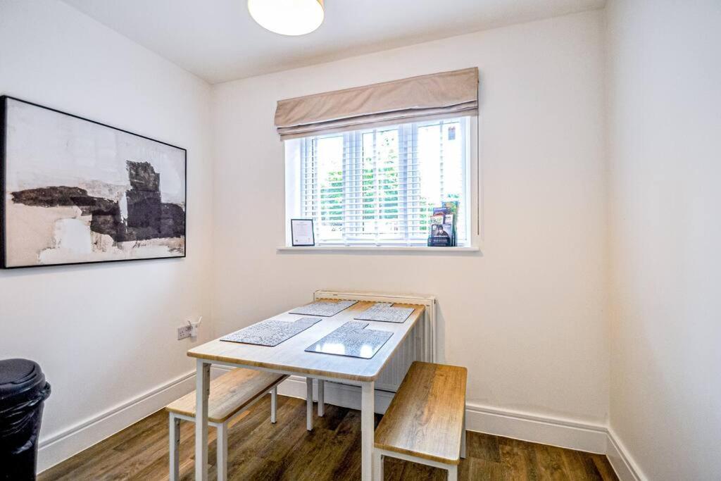 Entire House Sleeps 8 Near The River Thames 메이든헤드 외부 사진