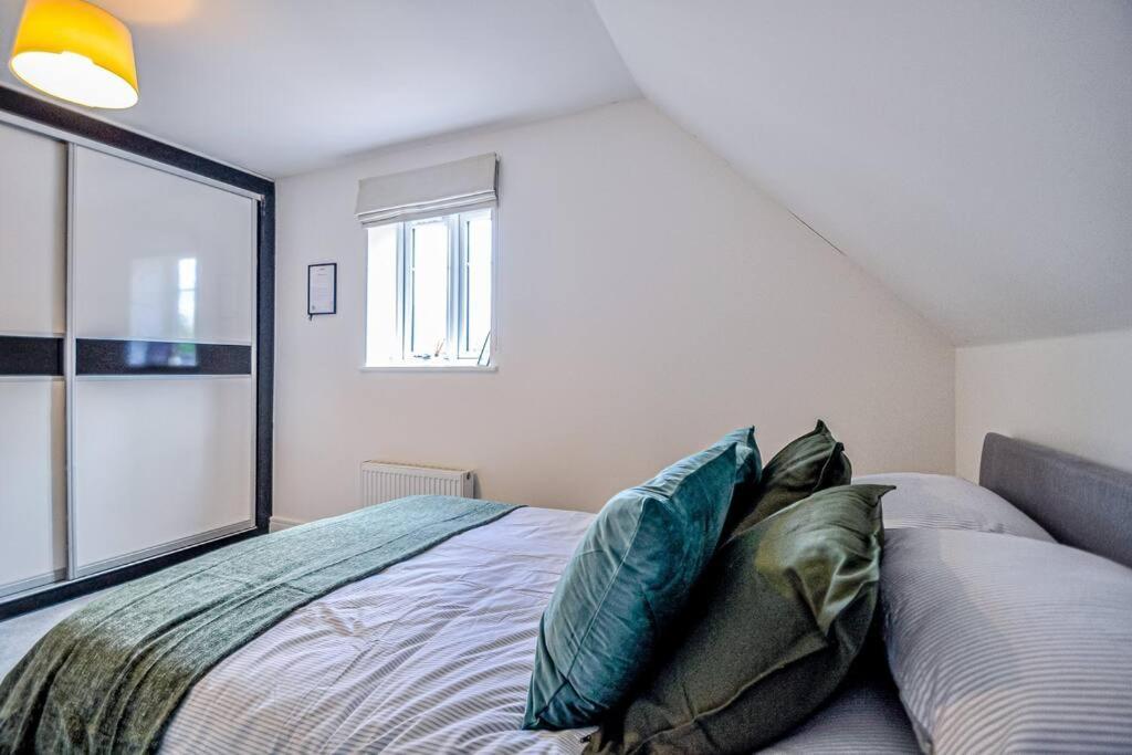 Entire House Sleeps 8 Near The River Thames 메이든헤드 외부 사진