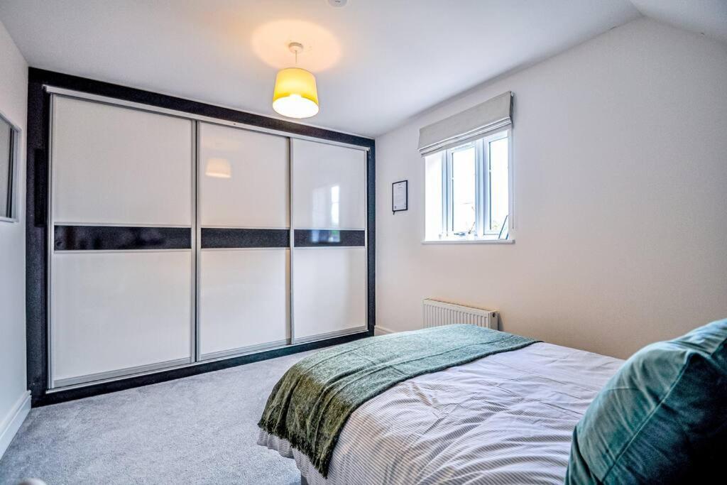 Entire House Sleeps 8 Near The River Thames 메이든헤드 외부 사진