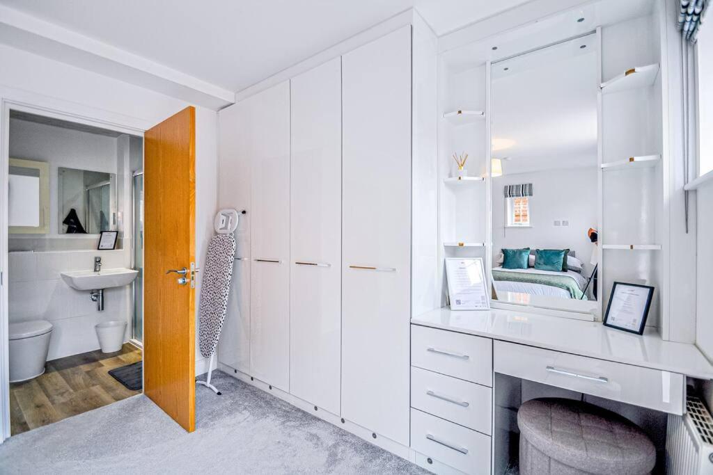 Entire House Sleeps 8 Near The River Thames 메이든헤드 외부 사진