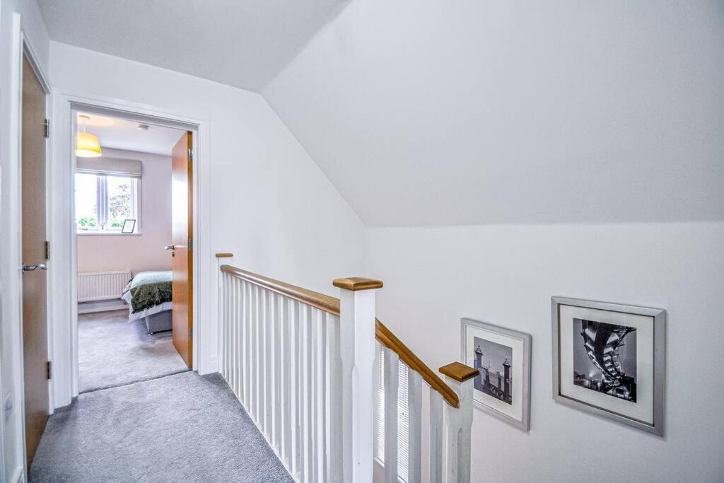 Entire House Sleeps 8 Near The River Thames 메이든헤드 외부 사진