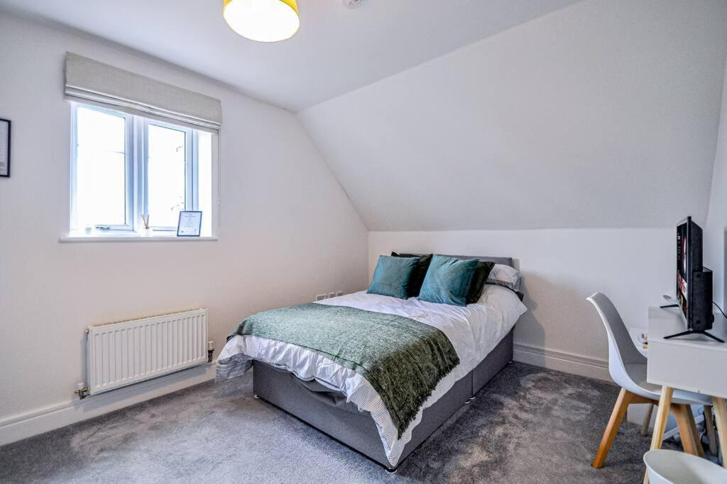 Entire House Sleeps 8 Near The River Thames 메이든헤드 외부 사진