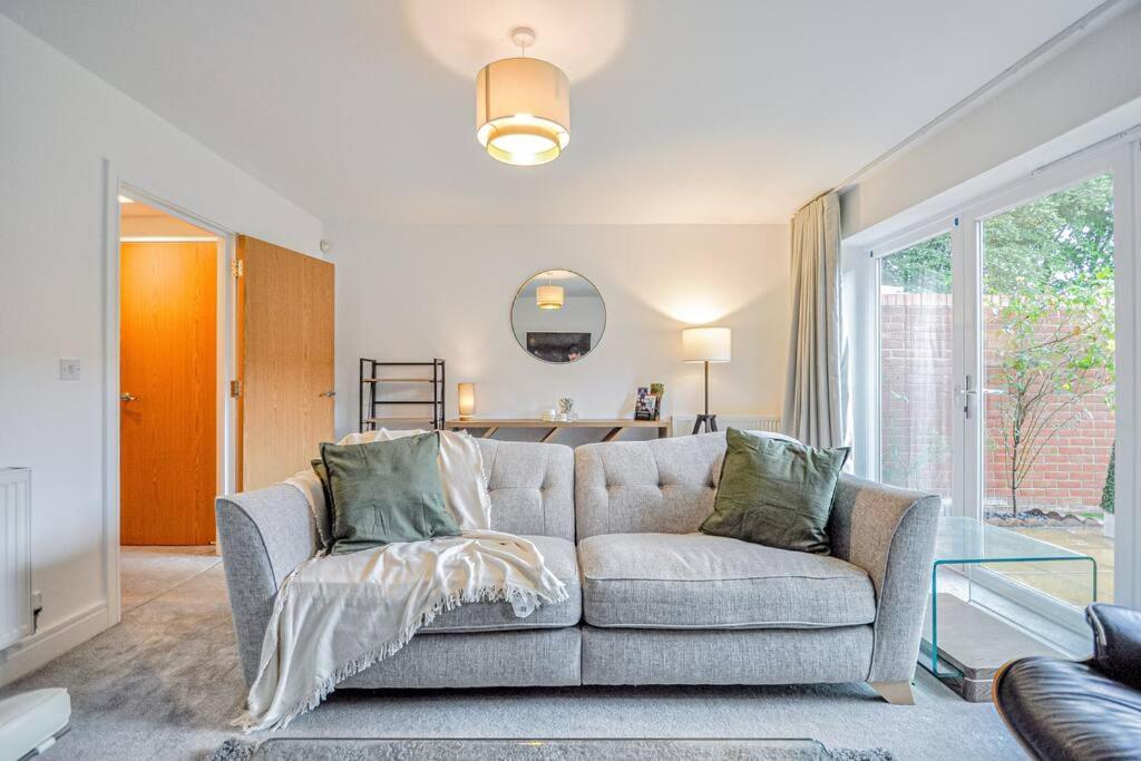 Entire House Sleeps 8 Near The River Thames 메이든헤드 외부 사진