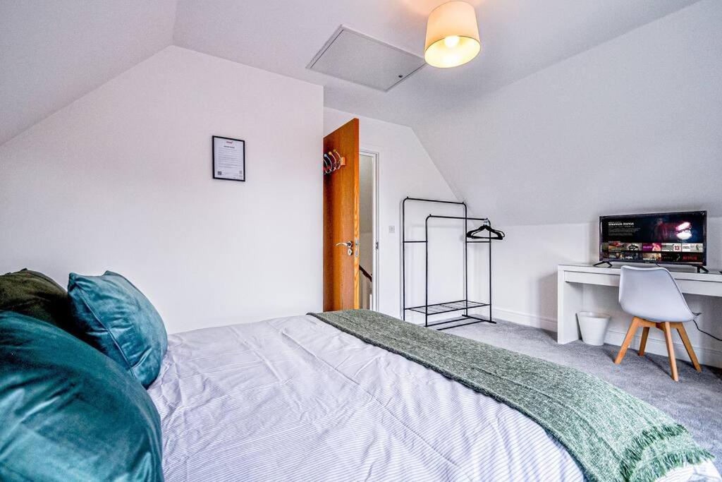 Entire House Sleeps 8 Near The River Thames 메이든헤드 외부 사진
