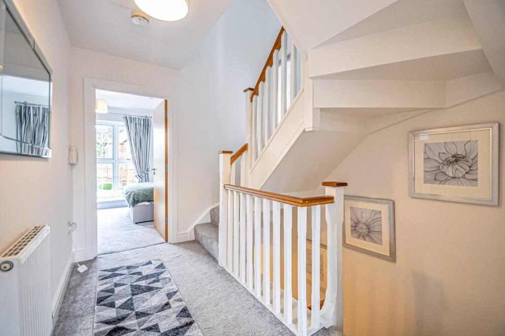 Entire House Sleeps 8 Near The River Thames 메이든헤드 외부 사진