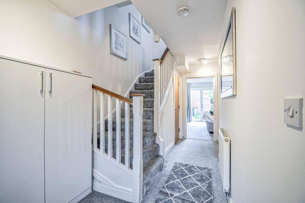 Entire House Sleeps 8 Near The River Thames 메이든헤드 외부 사진
