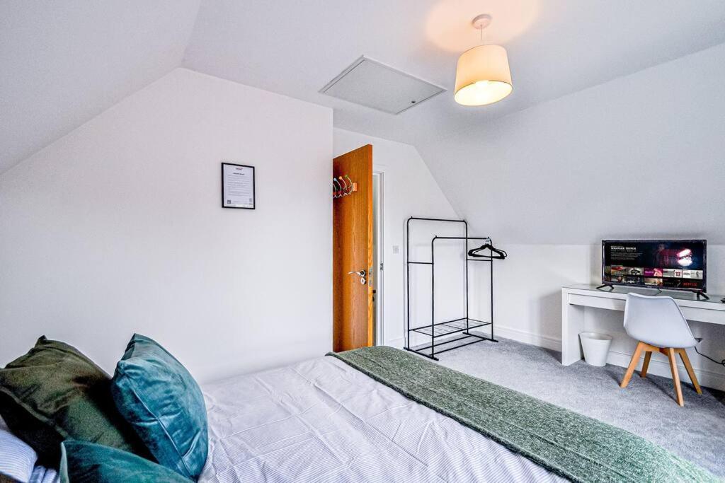 Entire House Sleeps 8 Near The River Thames 메이든헤드 외부 사진